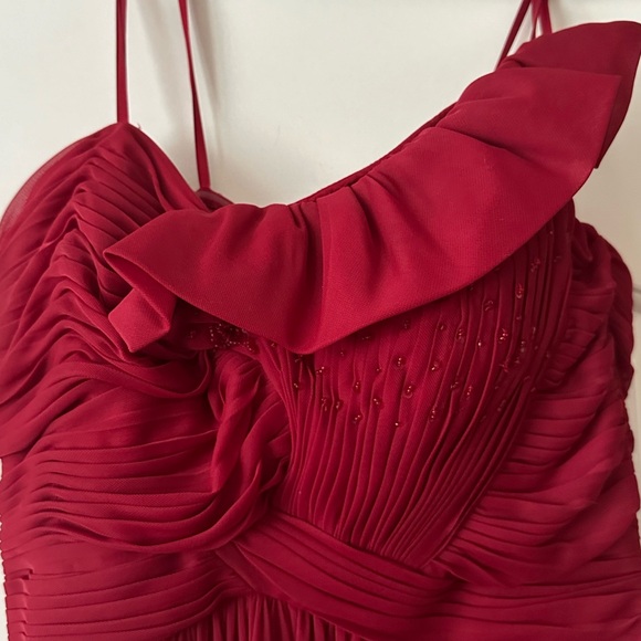 ADRIANNA PAPELL RED ONE SHOULDER GOWN - Picture 5 of 7